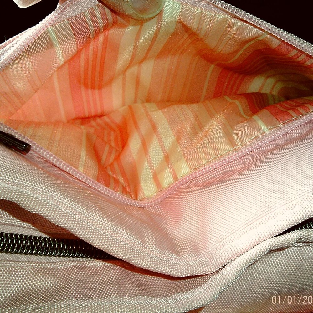 Lug Shimmy LE Ultra X Medium Crossbody in Bubble Pink w/matching ML Chain Strap - Picture 8 of 13